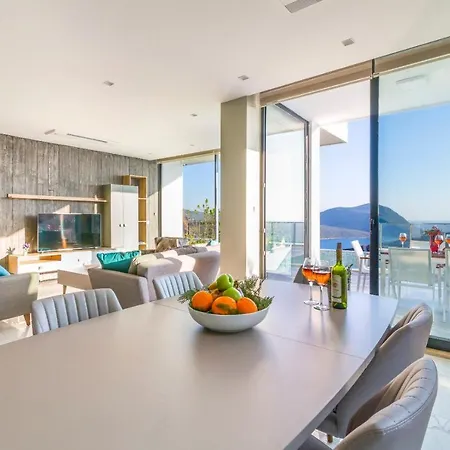 וילה Sleeps 6 With Pool Air Con And Wifi קלקן